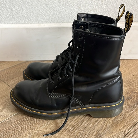 Dr. Marten 1460 Lace-Up Boots - Picture 3 of 6